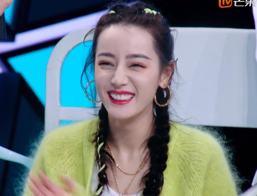 快乐大本营默契游戏_迪丽热巴快乐大本营_周深迪丽热巴互动